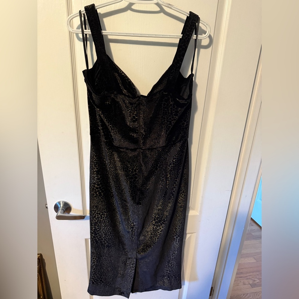 Black Velvet Dress with Subtle Leopard Print Shine - Picture 9 of 11